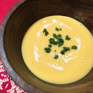 バターナッツカボチャの豆乳冷製スープ